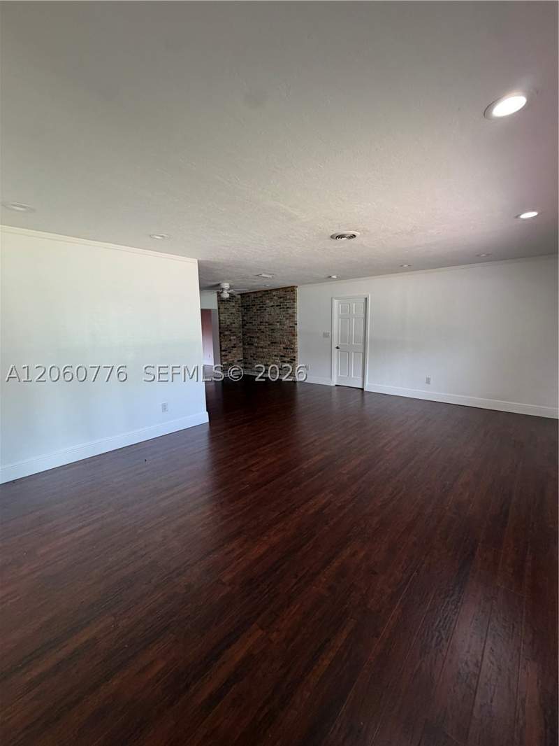 3 bedroom SingleFamilyResidence at 6305 Marlin Dr, Kings Bay Sub, Coral Gables — photo 3
