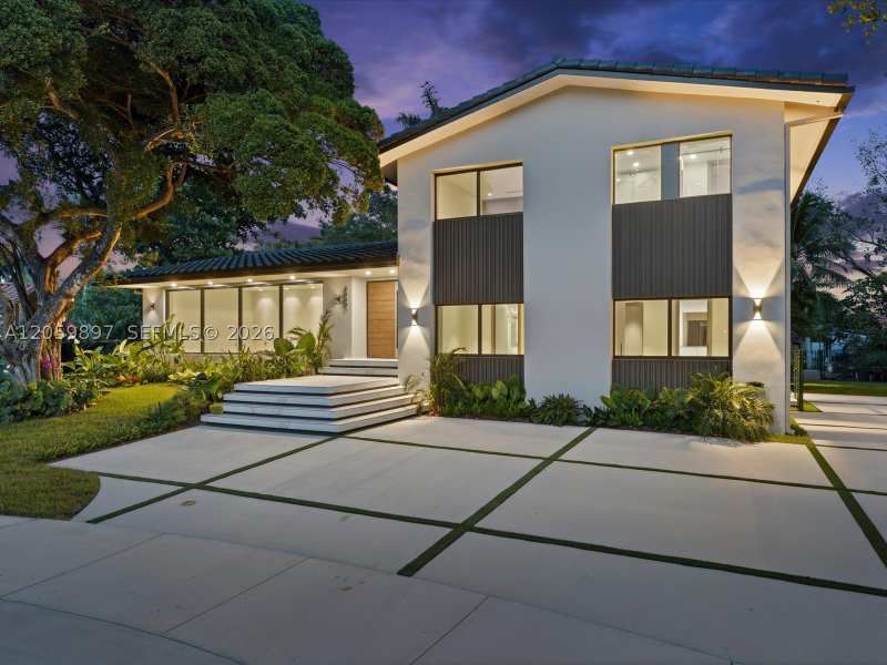 5 bedroom SingleFamilyResidence at 20001 NE 25th Ave, County Squire Estates Sec, Miami — photo 1