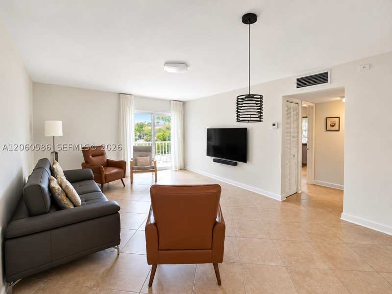 2 bedroom Condominium at 9651 SW 77th Ave 206E, Woodside In Kendall Condo, Miami — photo 1