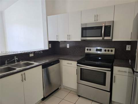 2758 SE 17th Ave 203, Homestead FL - photo 6 of 27