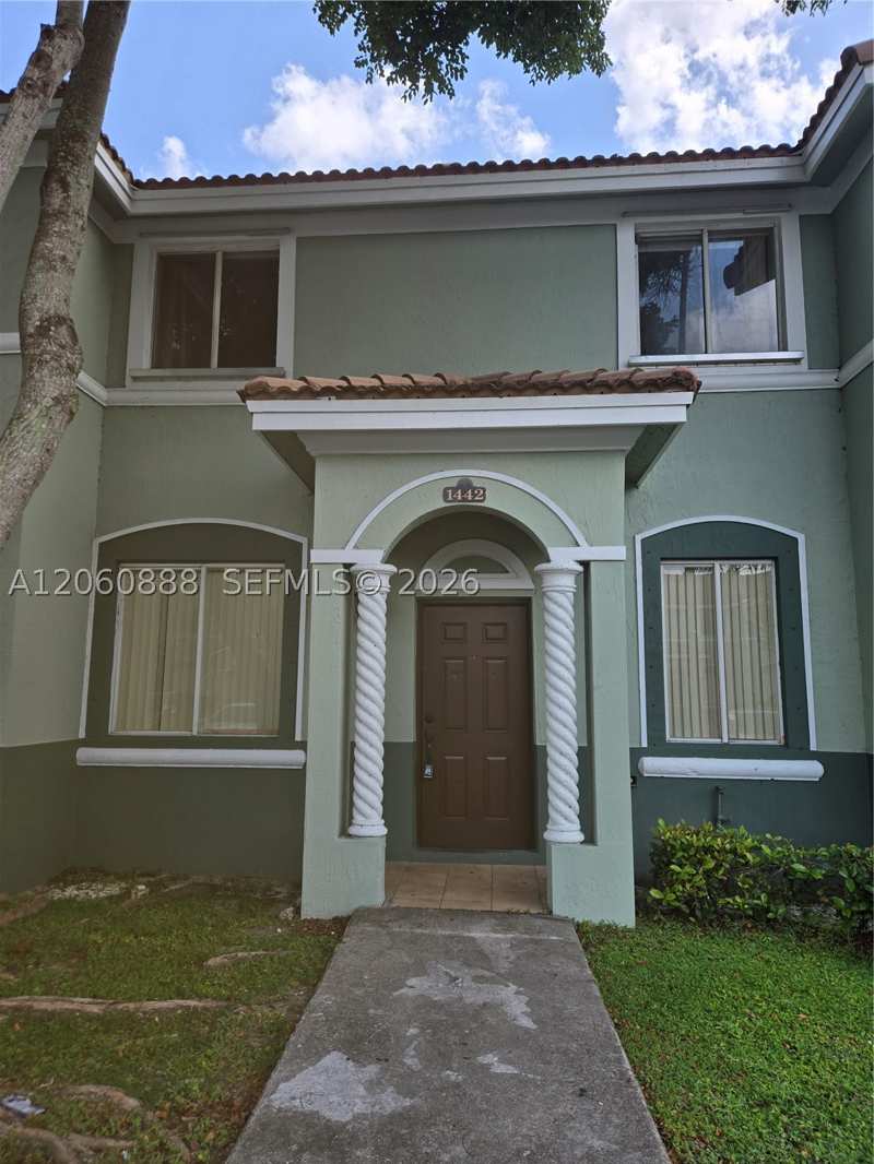 3 bedroom Townhouse at 2804 SE 16th Ave 124, Shoma Townhomes At Keysco, Homestead — photo 1