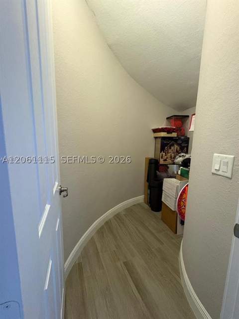 8925 NW 99th Ct, Doral FL - photo 9 of 24