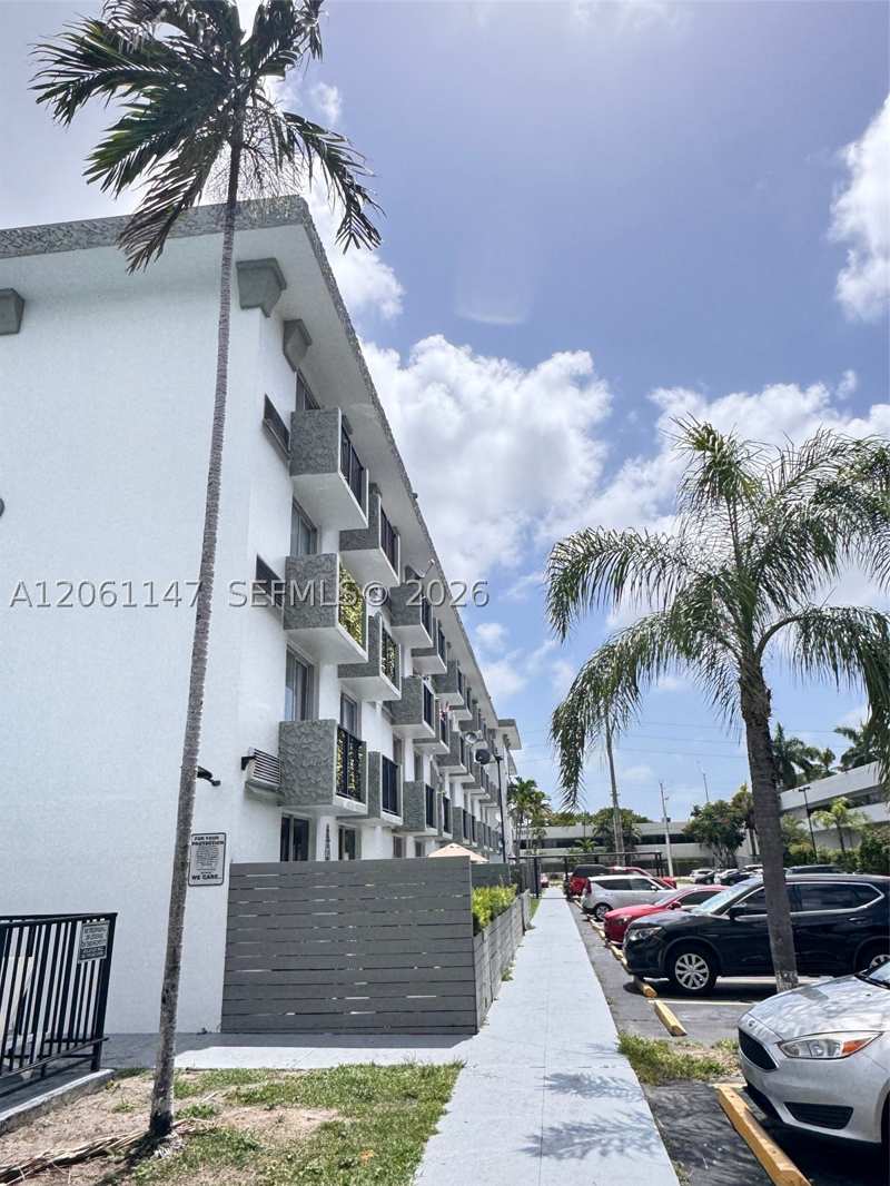 1 bedroom Condominium at 16450 NW 2nd Ave 207, Golden Gate Apartments Co, Miami — photo 1