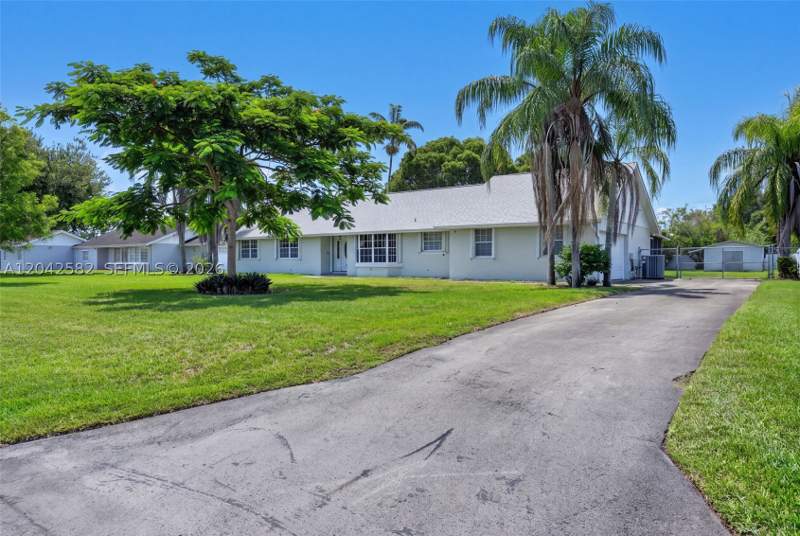 3 bedroom SingleFamilyResidence at 1728 NW 20th St, Westbury Estates, Homestead — photo 2