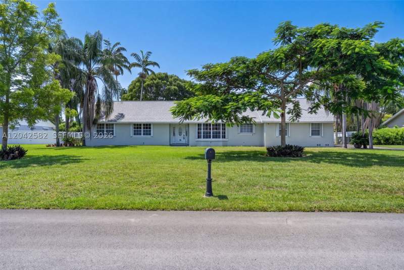 3 bedroom SingleFamilyResidence at 1728 NW 20th St, Westbury Estates, Homestead — photo 3