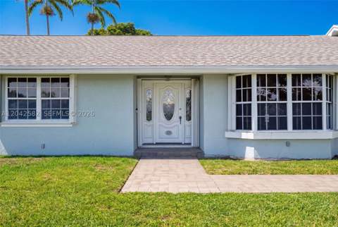 1728 NW 20th St, Homestead FL - photo 8 of 86