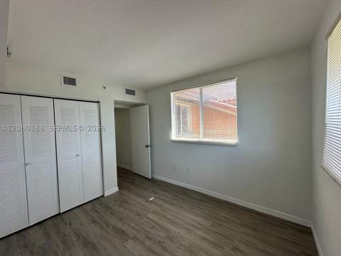 17602 NW 25th Ave 304, Miami Gardens FL - photo 9 of 12