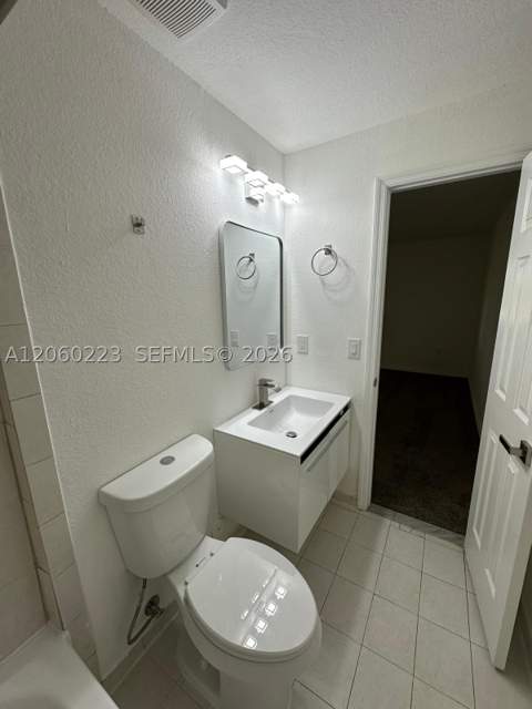 2283 NW 136th Ter, Opa Locka FL - photo 15 of 24