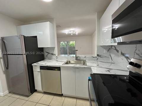 2283 NW 136th Ter, Opa Locka FL - photo 8 of 24