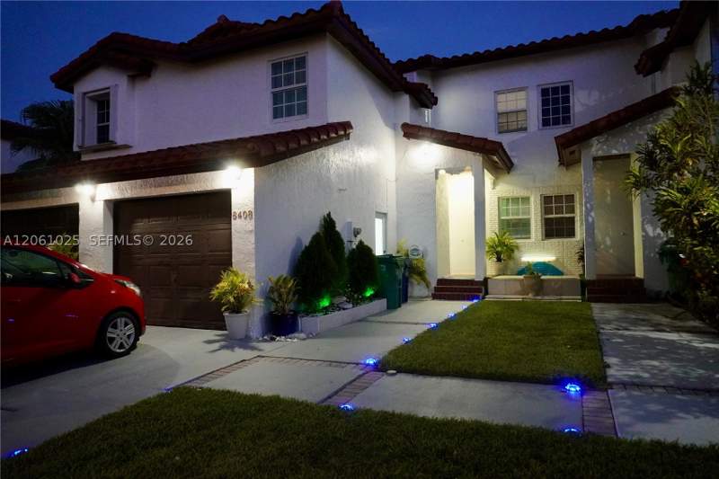 3 bedroom Townhouse at 8408 SW 208th Ter, Saga Bay Townhomes, Cutler Bay — photo 2