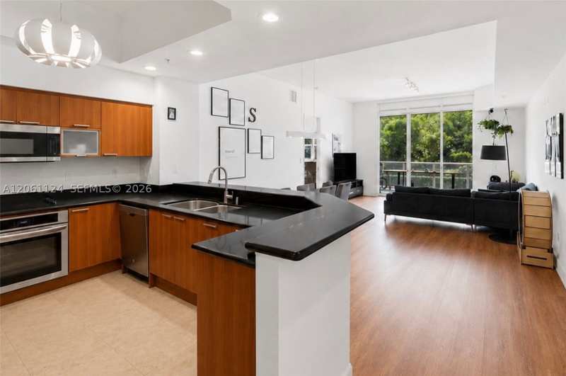 2 bedroom Condominium at 15051 Royal Oaks Ln 102, The Oaks I Condo, North Miami — photo 1