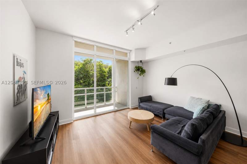 2 bedroom Condominium at 15051 Royal Oaks Ln 102, The Oaks I Condo, North Miami — photo 5