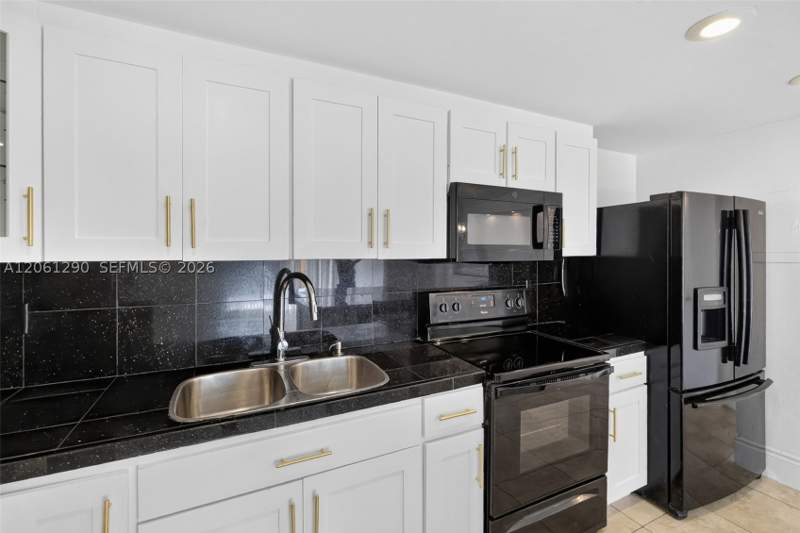 2 bedroom Condominium at 4544 NW 79th Ave 1H, Doral Gardens Condo, Doral — photo 3