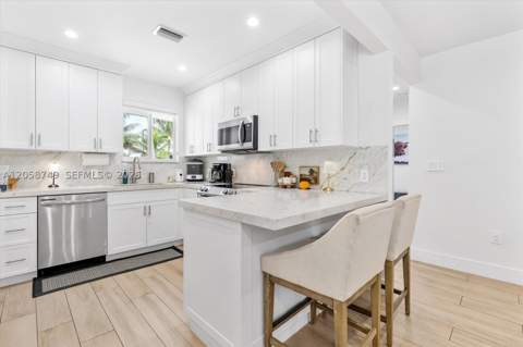 6100 NW 2nd St, Miami FL - photo 8 of 36