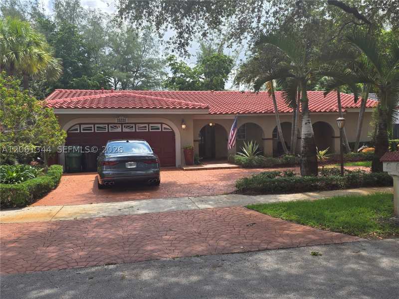 4 bedroom SingleFamilyResidence at 15331 Durnford Dr, Miami Lakes Eagle Nest SE, Miami Lakes — photo 1