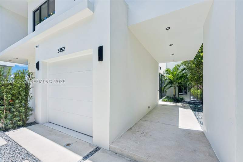 4 bedroom Townhouse at 3352 SW 28th Ter, Pomelo Park, Miami — photo 3