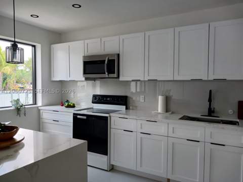 1480 NE 157th St, North Miami Beach FL - photo 9 of 50