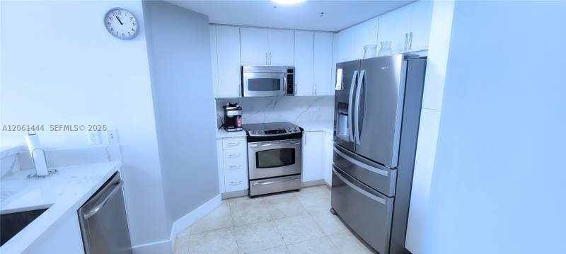 2 bedroom Condominium at 7910 W Harbor Island Dr 708, 360 Condo B, North Bay Village — photo 5