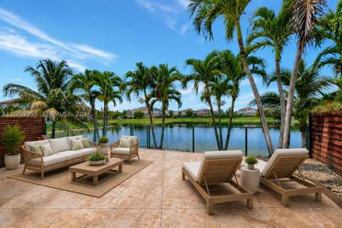 14443 SW 12th Ln, Miami FL - photo 6 of 35