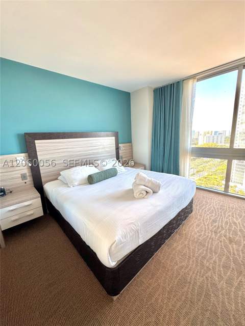18683 Collins Ave 2006, Sunny Isles Beach FL - photo 13 of 27