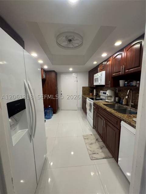 5401 Collins Ave 334, Miami Beach FL - photo 10 of 10