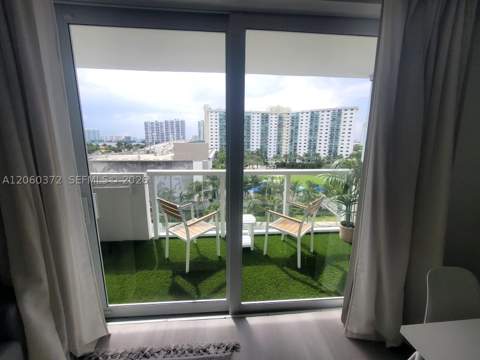 19201 Collins Ave 632, Sunny Isles Beach FL - photo 6 of 24