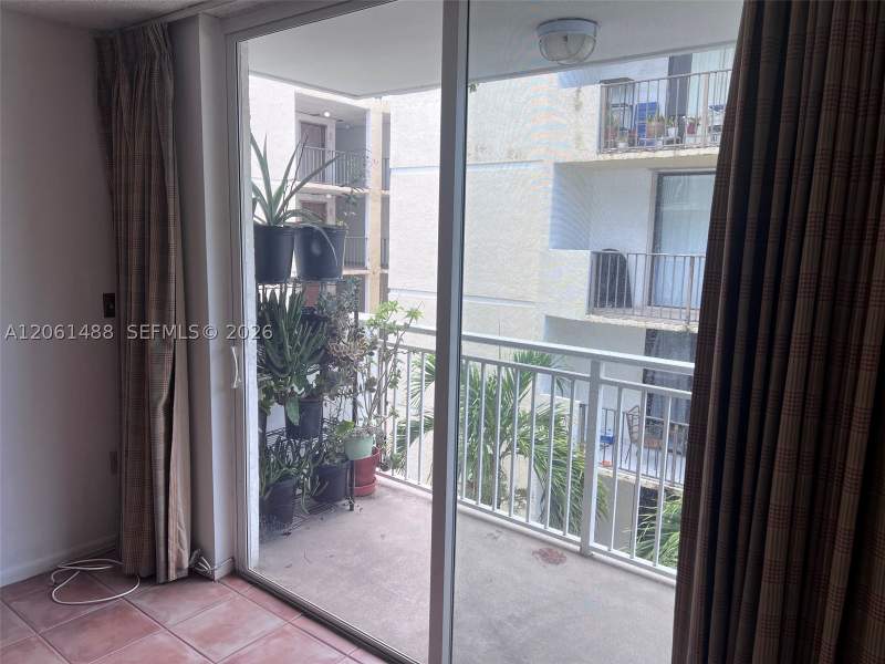 1 bedroom Condominium at 1665 Bay Rd 416, West Bay Gardens Condo, Miami Beach — photo 4