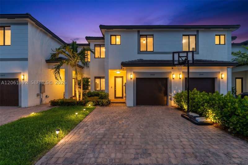 3 bedroom Townhouse at 13648 SW 157th Ct 13648, Century Gardens South, Miami — photo 1