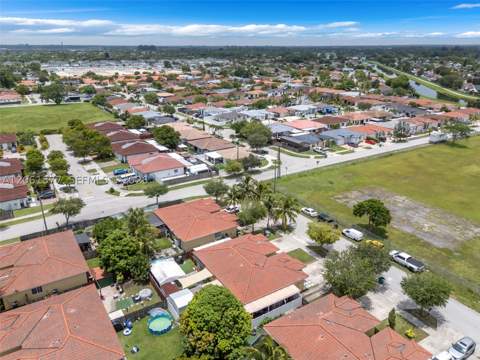 12260 SW 214th St 2, Miami FL - photo 12 of 36