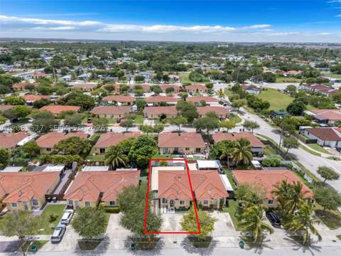12260 SW 214th St 2, Miami FL - photo 7 of 36