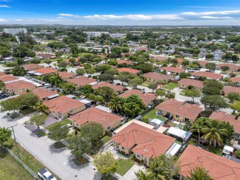 12260 SW 214th St 2, Miami FL - photo 8 of 36