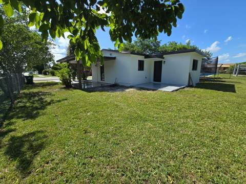20520 NW 26TH Court, Miami Gardens FL - photo 10 of 46