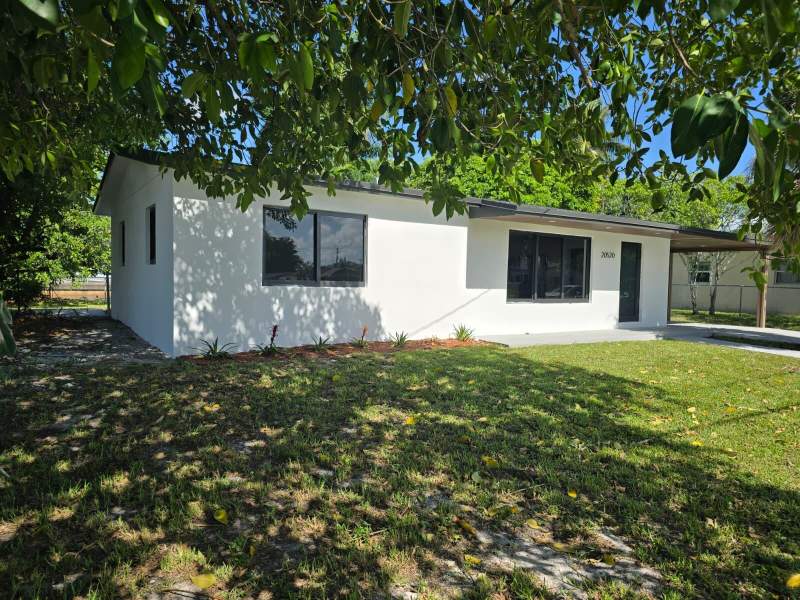 3 bedroom SingleFamilyResidence at 20520 NW 26TH Court, LAKE LUCERNE SEC 4, Miami Gardens — photo 3