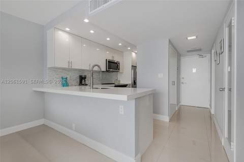 1000 West Ave 1220, Miami Beach FL - photo 11 of 22