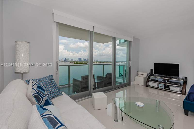 0 bedroom Condominium at 1000 West Ave 1220, Mirador 1000 Condo, Miami Beach — photo 5