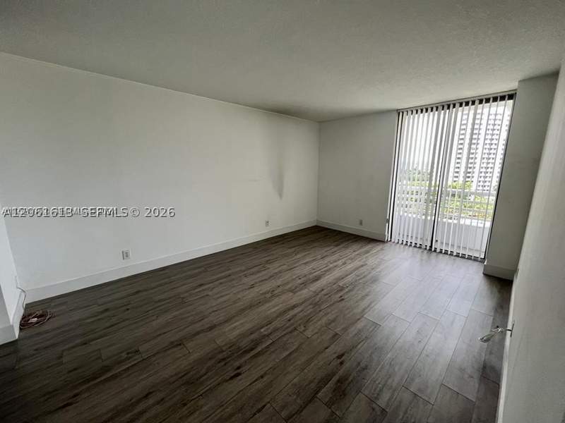 3 bedroom Condominium at 3300 NE 192nd St 906, Parc Central Aventura Eas, Aventura — photo 2
