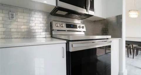 11022 NW 48th Ln, Doral FL - photo 16 of 39