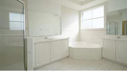 11022 NW 48th Ln, Doral FL - photo 23 of 39