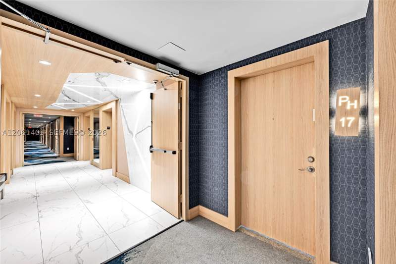 3 bedroom Condominium at 90 SW 3rd St Ph-17, Ivy Condo, Miami — photo 5