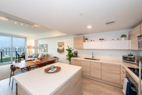 16385 Biscayne Blvd 2904, North Miami Beach FL - photo 9 of 32