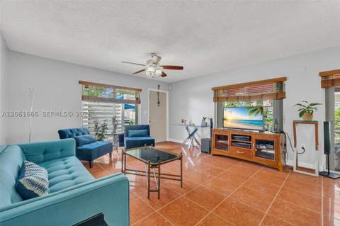 14382 SW 97th Ter, Miami FL - photo 8 of 48