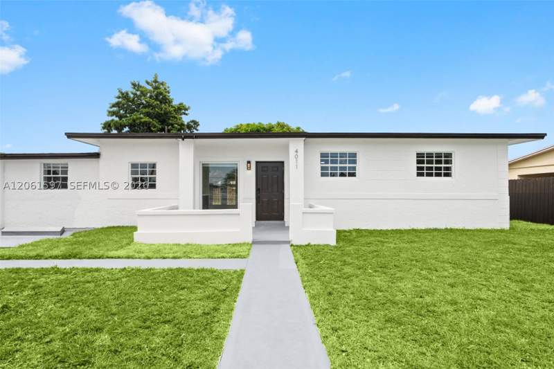 4 bedroom SingleFamilyResidence at 4011 NW 171st St, Carol City Corr Pl Of, Miami Gardens — photo 2