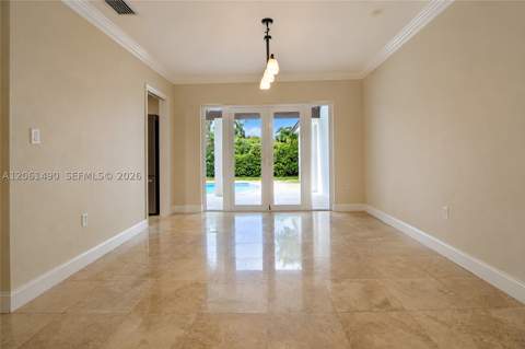 8601 SW 174th St, Palmetto Bay FL - photo 13 of 40