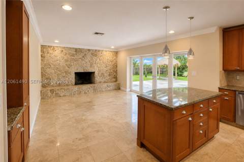8601 SW 174th St, Palmetto Bay FL - photo 17 of 40