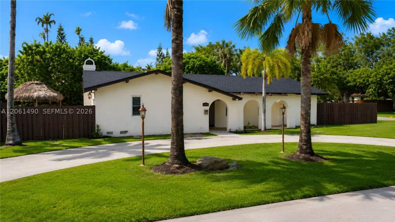 3 bedroom SingleFamilyResidence at 8601 SW 174th St, Maral Estates Sec 3, Palmetto Bay — photo 3