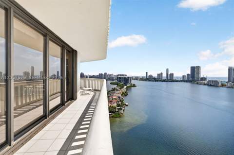 3000 Island Blvd 2506, Aventura FL - photo 16 of 62