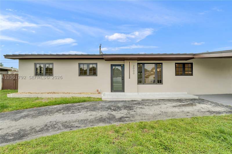 5 bedroom SingleFamilyResidence at 2000 SW 84th Ave, Westchester Part 2, Miami — photo 5