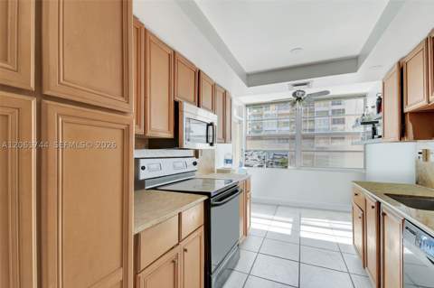 18051 Biscayne Blvd 801, Aventura FL - photo 6 of 25