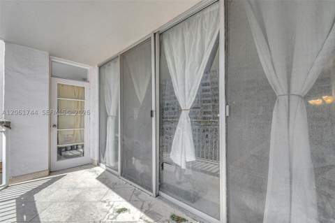 18051 Biscayne Blvd 801, Aventura FL - photo 8 of 25