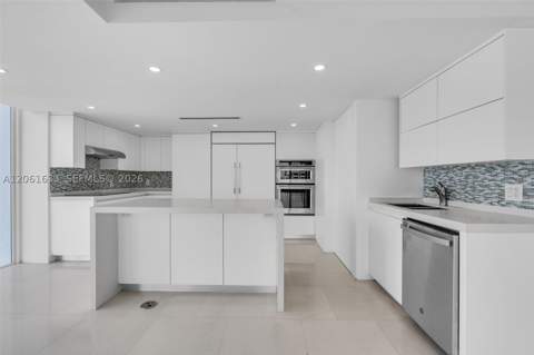 881 Ocean Dr 7H, Key Biscayne FL - photo 12 of 54